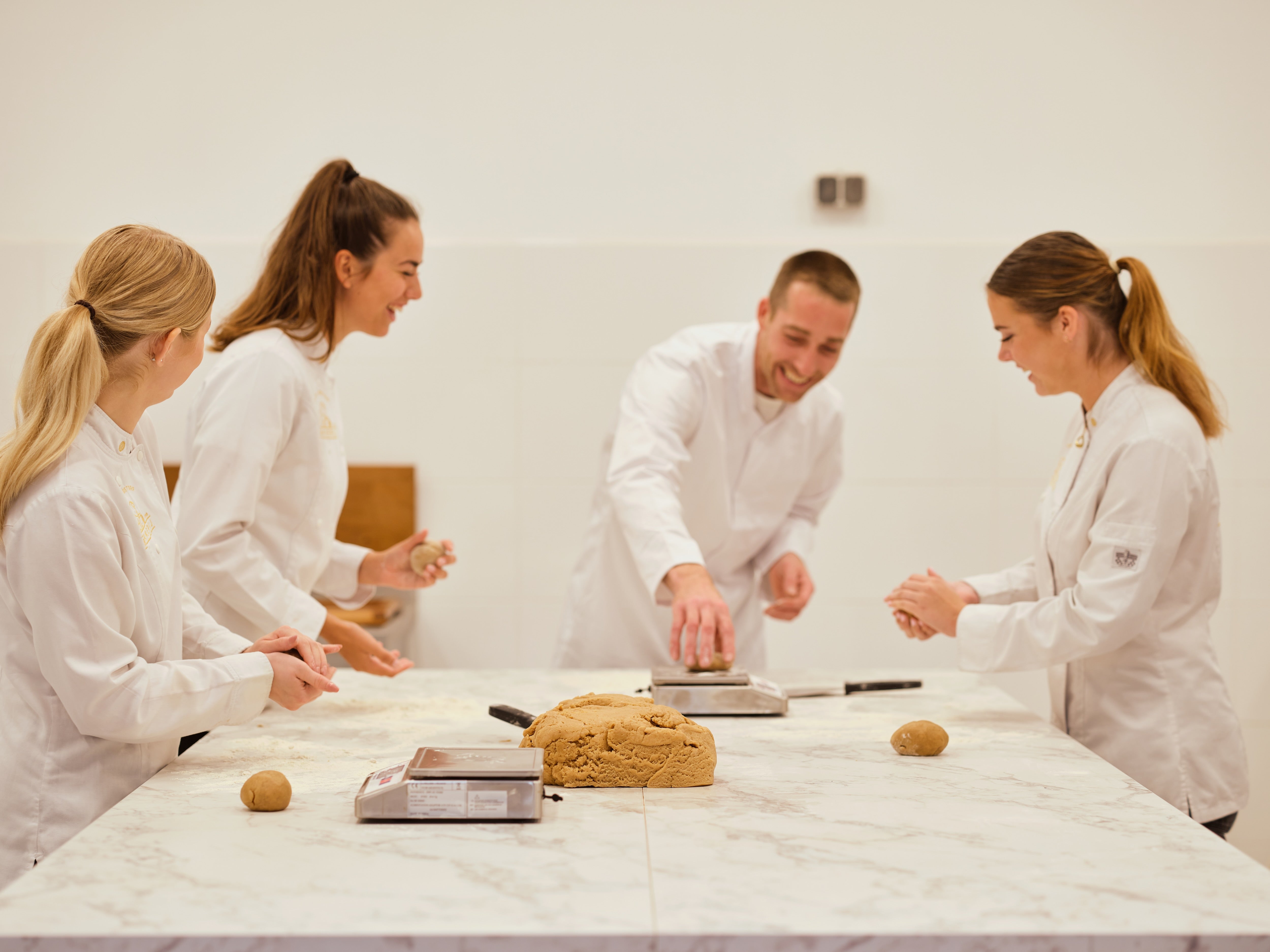 How to Make Authentic Amsterdam Stroopwafels at Home - Hans Egstorf 