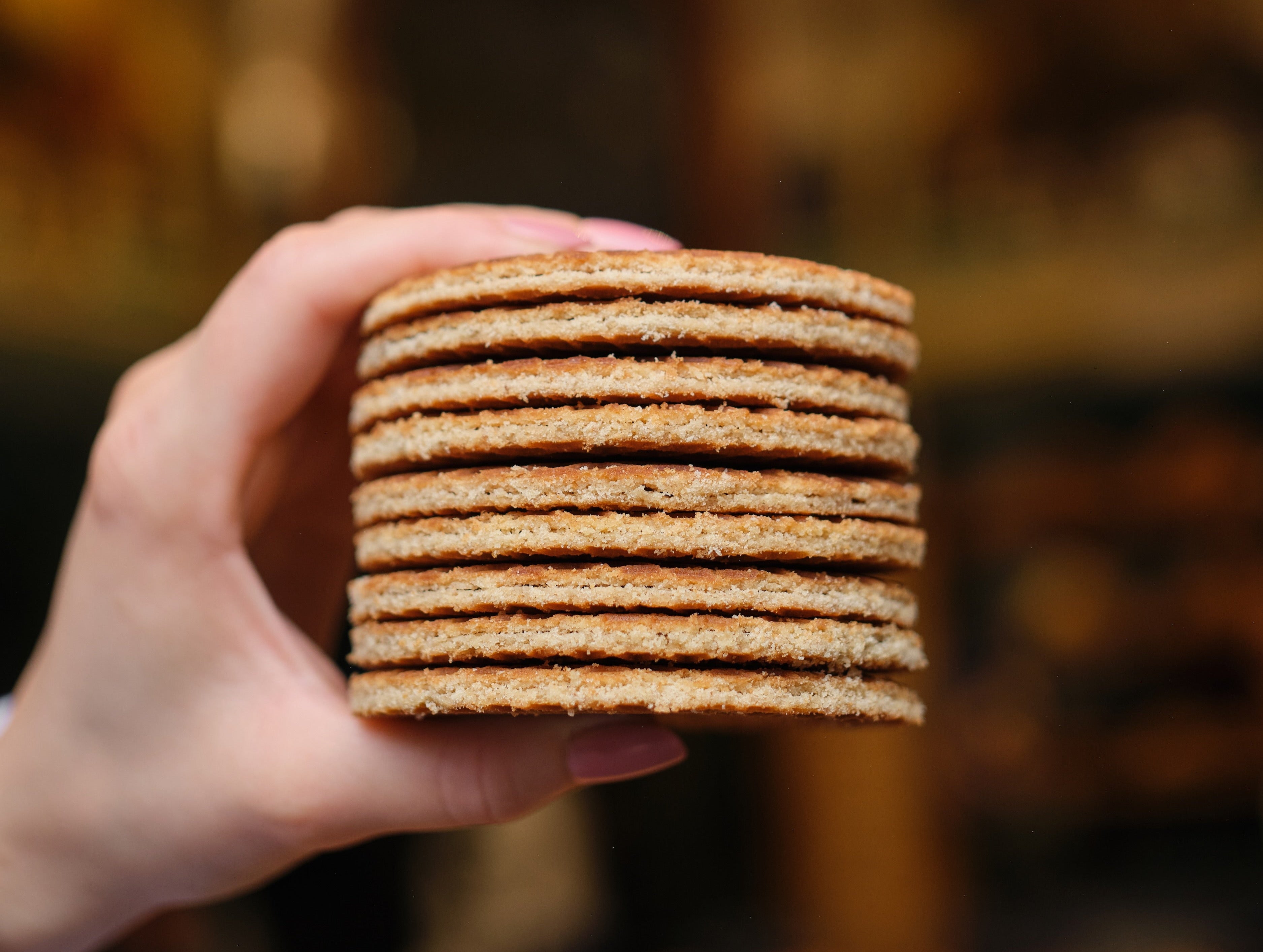 The Stroopwafel: Amsterdam’s Sweetest Tradition - Hans Egstorf 